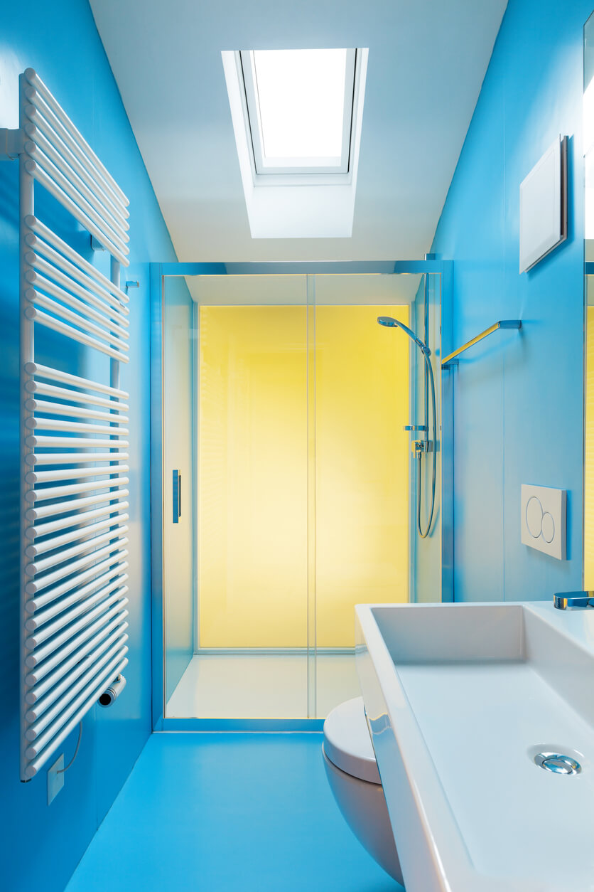 hemelsblauwe badkamer kleur